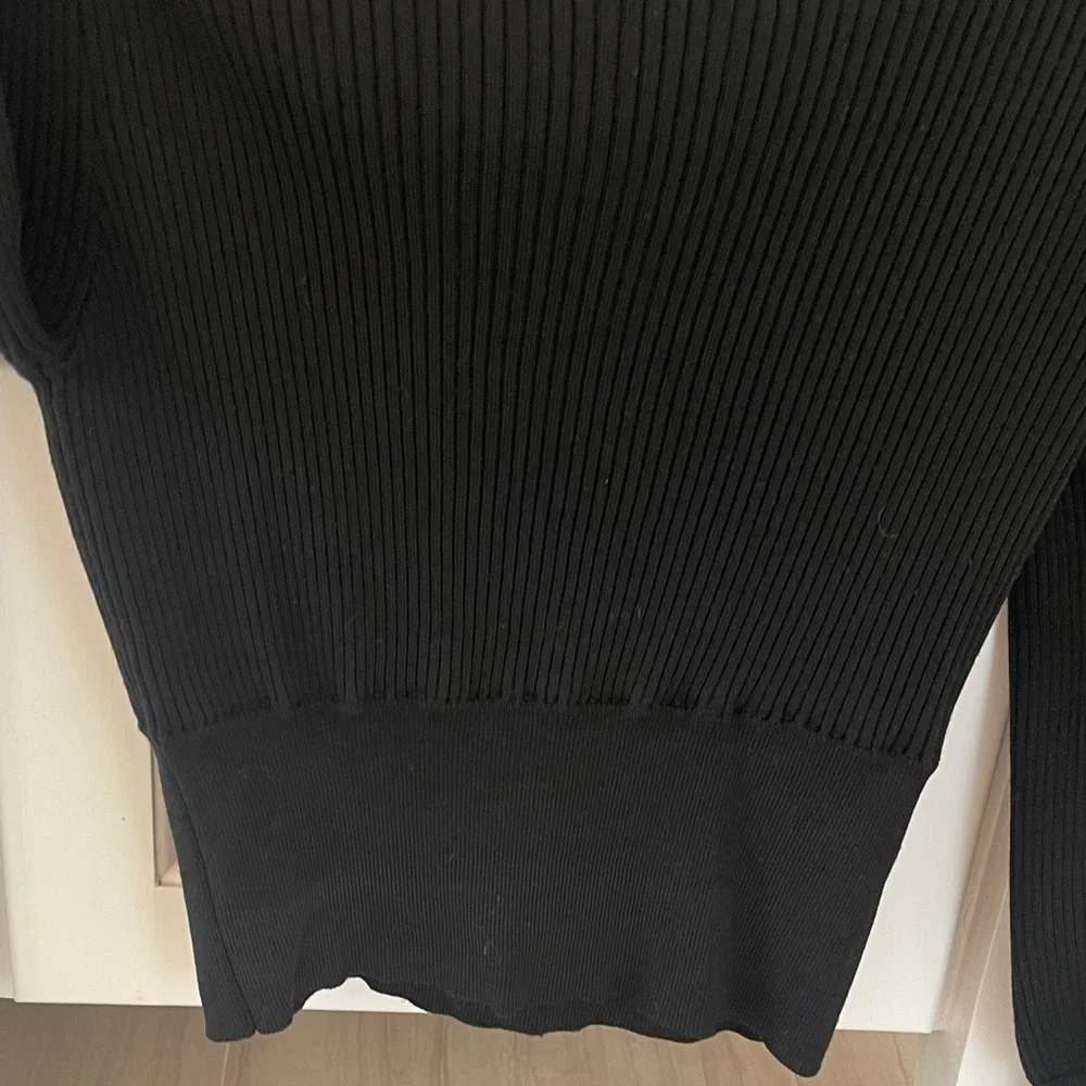 NWOT Zara Black Cropped Sweater Gold Button Sleeves - Picture 7 of 10